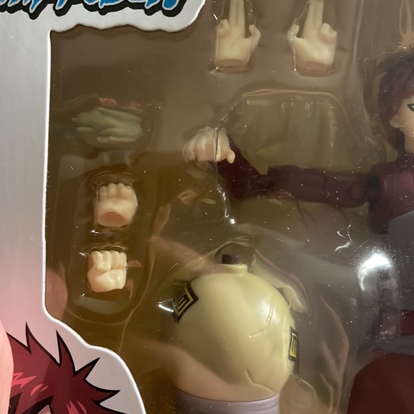 Naruto shippuden gaara action figure with replaceable hands. - Picture 8 of 12